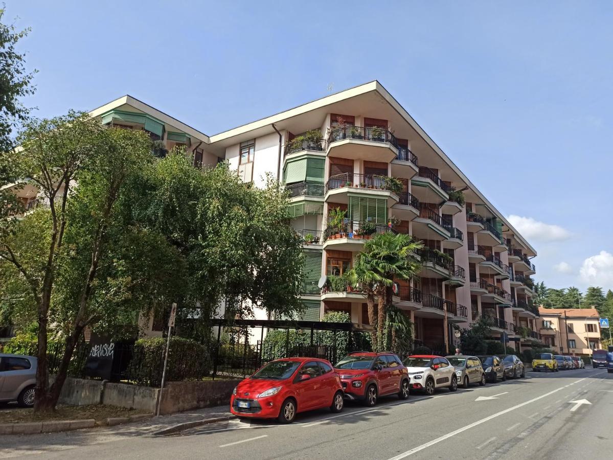 Blue Wave Apartment Arona - Lago Maggiore ภายนอก รูปภาพ